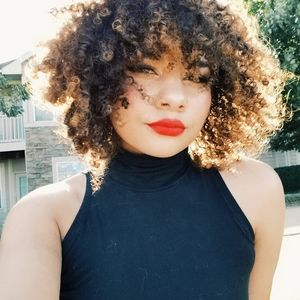 Meet your Posher, Bria